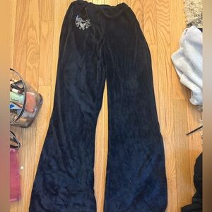 2000’s velvet sweats